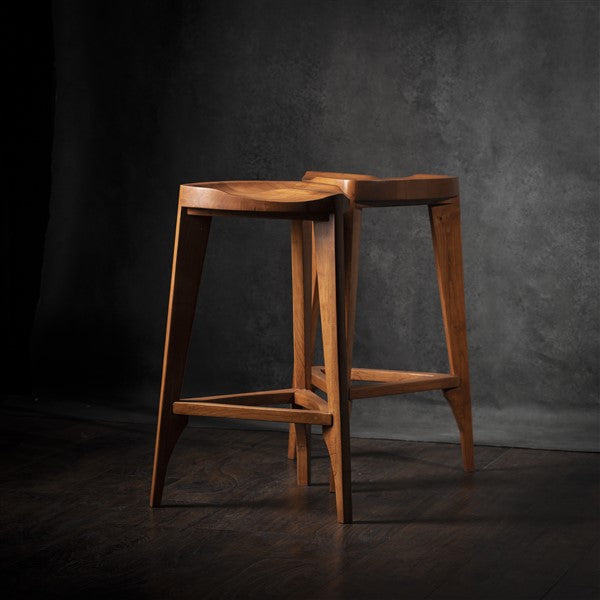 Cherry Terza wood bar stool - Three-legged stool - Carved seat