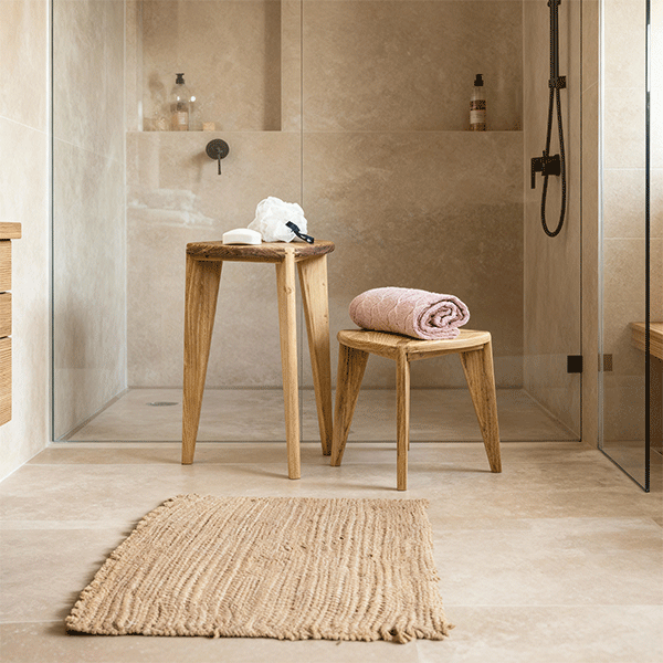 Nise Heimen M45 - Acacia Three-Legged Stool